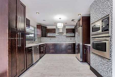 11335 SW 74th Ln Miami, FL 33173