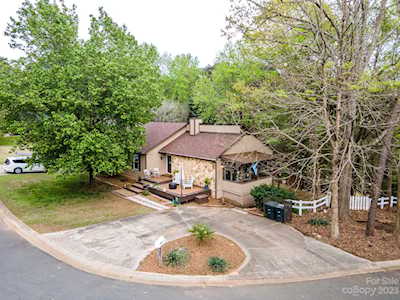 4076 Triton Dr Tega Cay, SC 29708