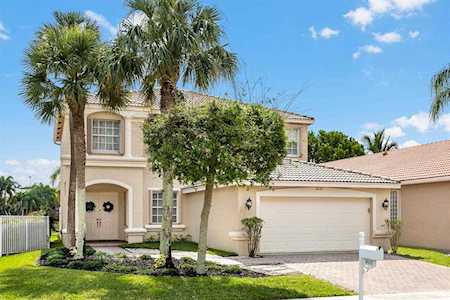 8132 Viale Matera Lake Worth, FL 33467
