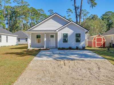 54 Comanche Trl Crawfordville, FL 32327