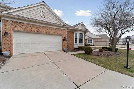 39480 Edgewater Dr Northville Twp, MI 48168