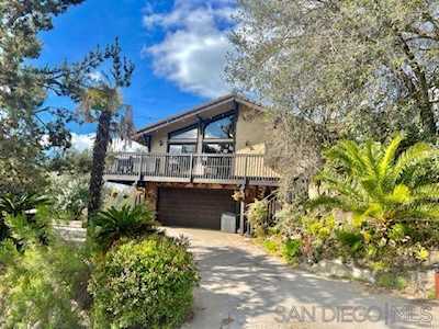 28136 Glenmeade Way Escondido, CA 92026