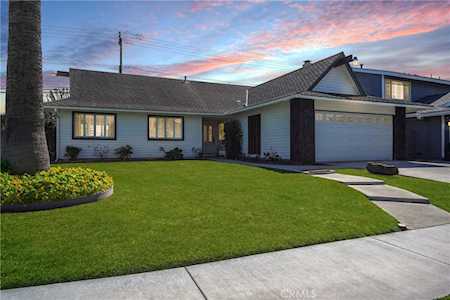 6332 Shayne Dr Huntington Beach, CA 92647