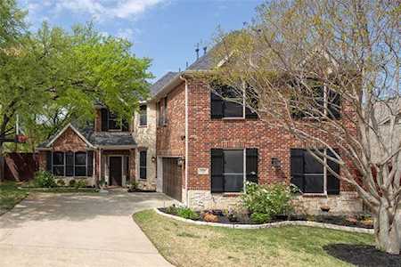 2404 N Fielder Road Arlington, TX 76012
