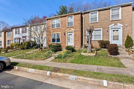 5558 Caithness Ct Fairfax, VA 22032