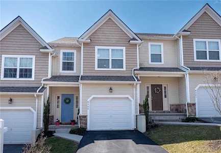 8309 Willow Run Fogelsville, PA 18051