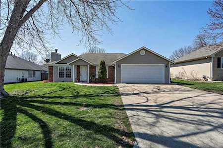 210 Pebblebrook Ln Grain Valley, MO 64029