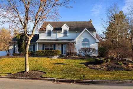 3642 Country Club Rd Allentown, PA 18103