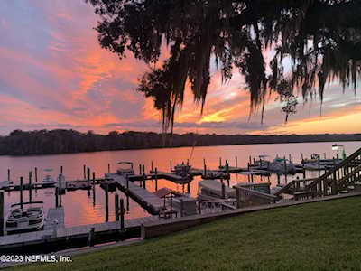 99 Broad River PL Welaka, FL 32193
