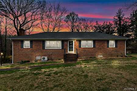 5807 Stanbrook Dr North Chesterfield, VA 23234