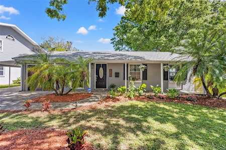 8439 Riverside Dr NE St. Petersburg, FL 33702