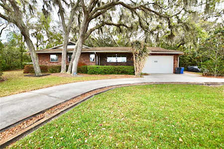 930 Crenshaw Lake Rd Lutz, FL 33548