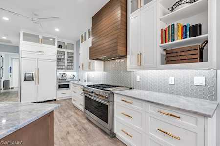 5250 Kensington High St Naples, FL 34105