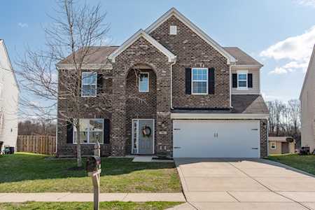 1961 Creek Bank Dr Columbus, IN 47201