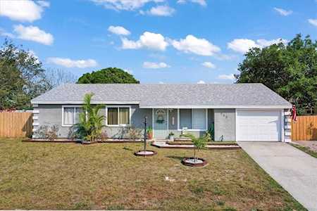 955 Schumann Dr Sebastian, FL 32958