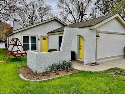 1328 Stringfellow Ct Virginia Beach, VA 23464