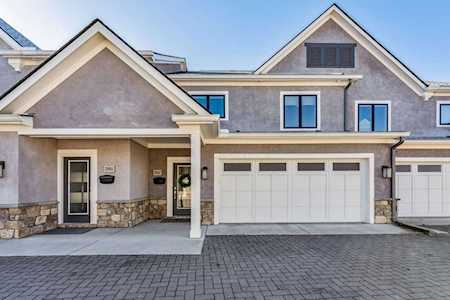 2987 Bernard View Lane Columbus, OH 43209