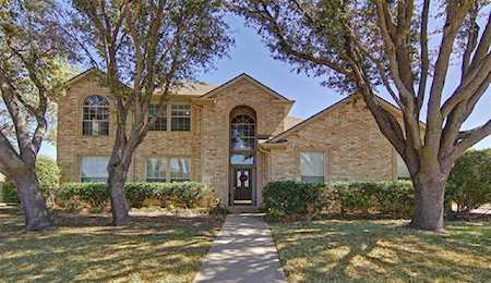 1025 Choke Cherry Lane Crowley, TX 76036