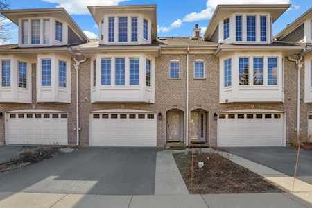 1006 N Glenview Ct Palatine, IL 60067