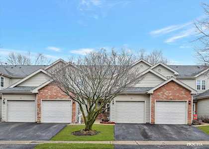 78 Golfview Dr Glendale Heights, IL 60139