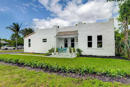905 SE 3rd Avenue Delray Beach, FL 33483
