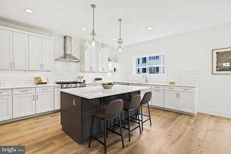 5421 4th St S Arlington, VA 22204
