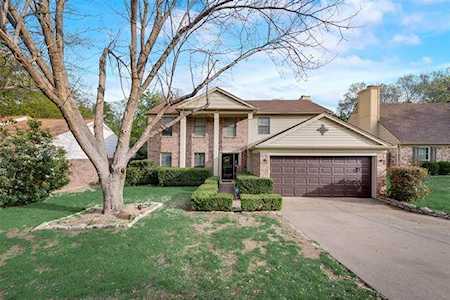 6305 Twinhill Drive Arlington, TX 76016