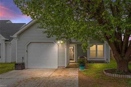 1484 Eddystone Dr Virginia Beach, VA 23464