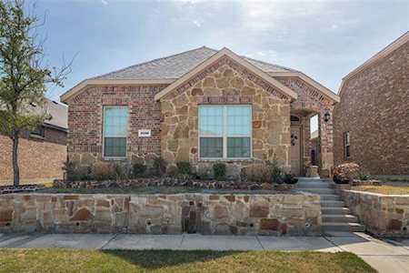2205 Barx Drive Little Elm, TX 75068