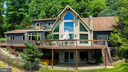 1076 Sheep Hill Rd New Holland, PA 17557