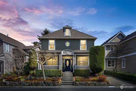 4234 249th Ct SE Sammamish, WA 98029