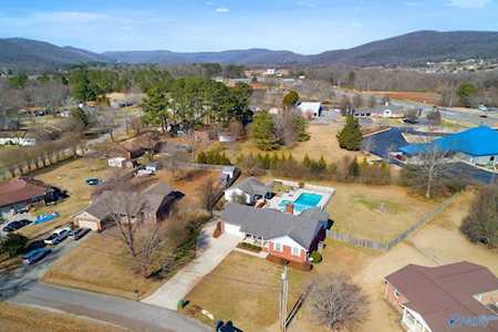 205 SE Wyatt Henry Lane Owens Cross Roads, AL 35763