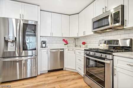 53 Village Dr Morris Twp., NJ 07960