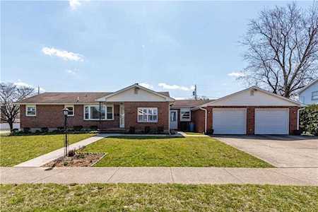 1834 Easthill Dr Bethlehem, PA 18017