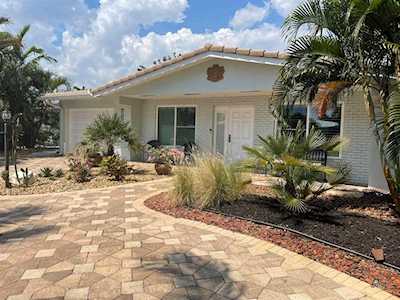 2611 NE 53rd Street Lighthouse Point, FL 33064