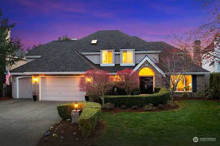 2043 264th Place SE Sammamish, WA 98075