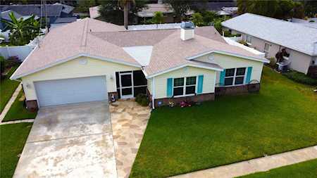 9067 Briarwood Dr Seminole, FL 33772