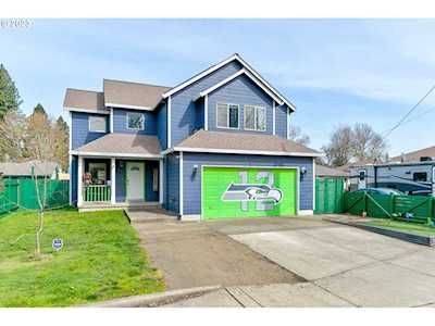 527 NW Garibaldi ST Hillsboro, OR 97124