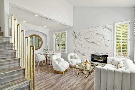 8112 Gilman Ct La Jolla, CA 92037