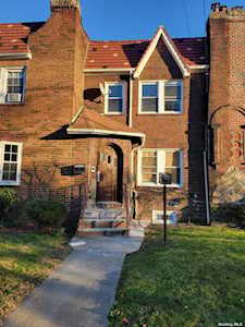 142-23 230th Place Springfield Gardens, NY 11413