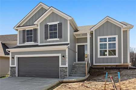16183 Giorgia St Parkville, MO 64152