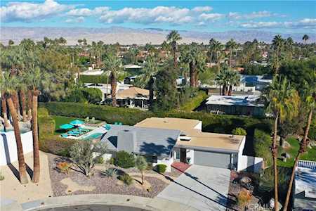 588 N Chiquita Circle Palm Springs, CA 92262