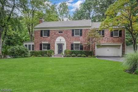 65 Club Dr New Providence Boro, NJ 07974