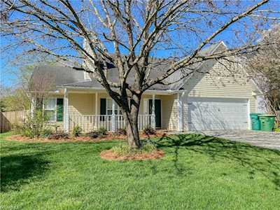 1784 Pebble Run Lane Clemmons, NC 27012