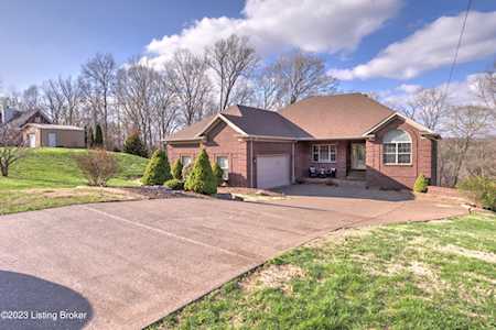 823 Mill Brook Cir Shepherdsville, KY 40165