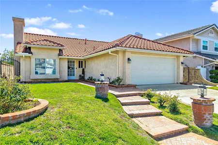 22450 Cardiff Dr Saugus, CA 91350