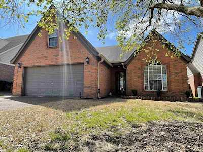 6419 Persimmon View Dr Bartlett, TN 38135