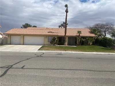 5808 Willowcreek Rd North Las Vegas, NV 89031