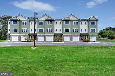 32 Mill Creek Ct Bayville, NJ 08721