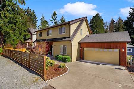 12036 25th Ave NE Lake City, WA 98125